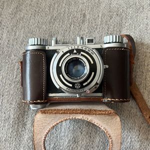 Wirgin Edinex Camera with Leather Case